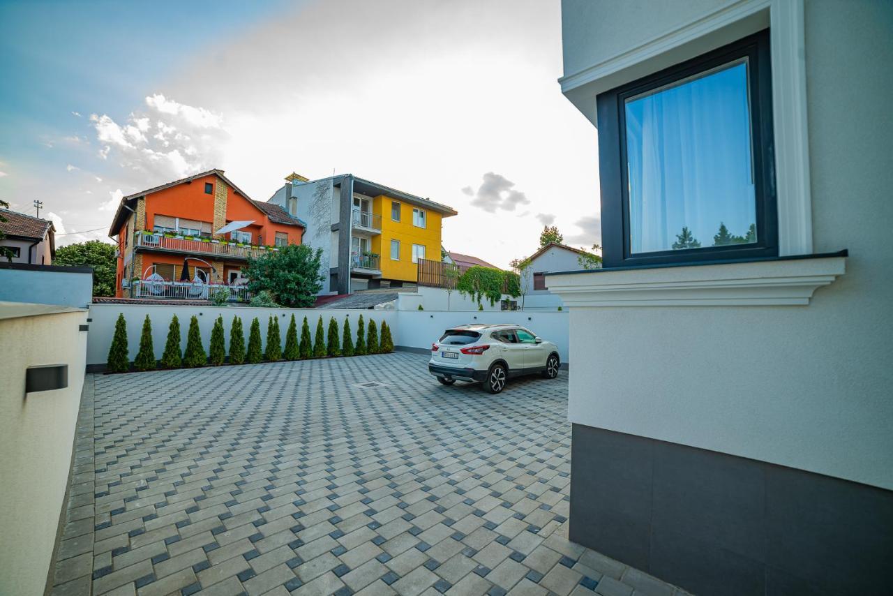 Zoe Apartment Novi Sad Bagian luar foto